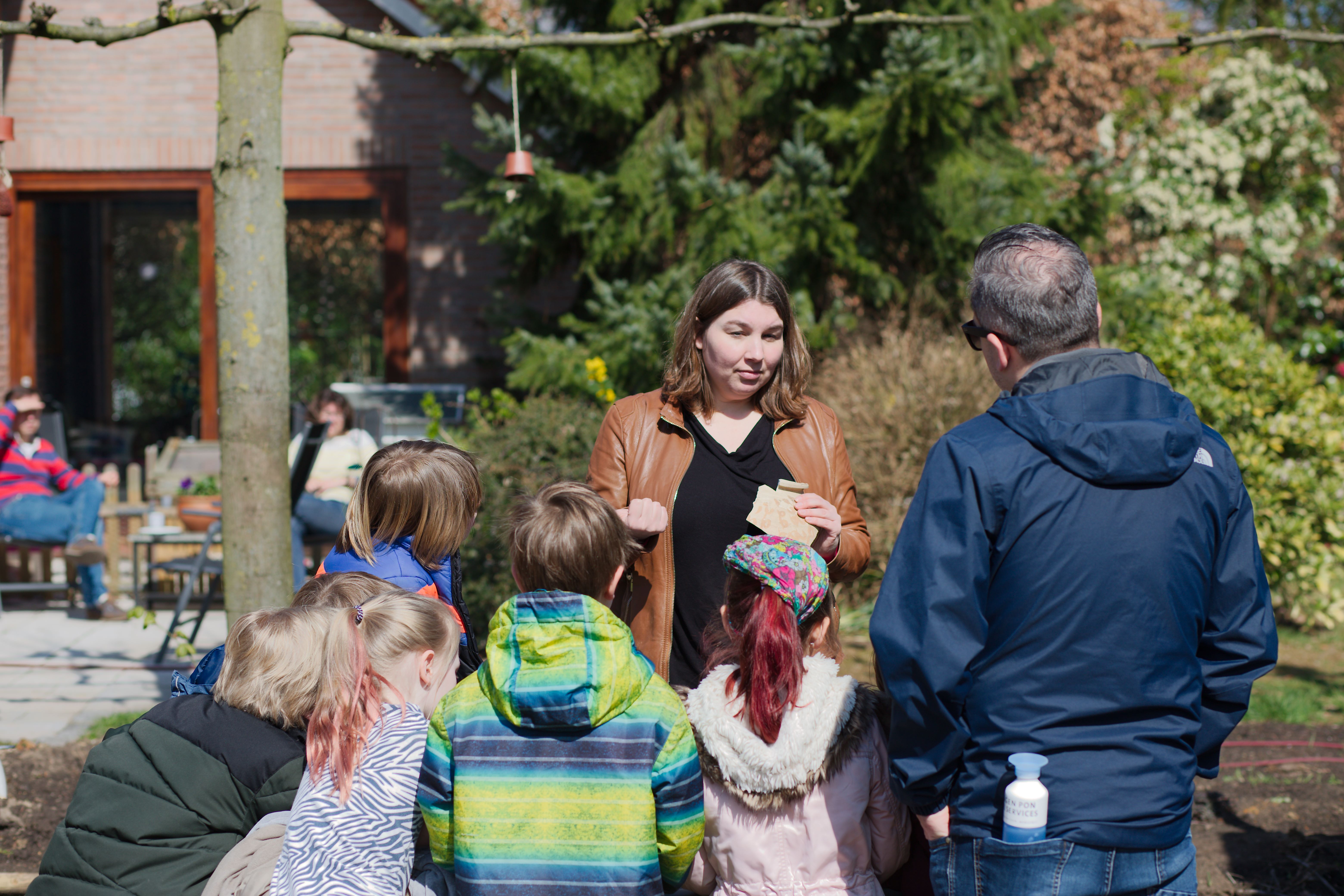 Opgraving Emiclaerseweg - Schoolklas op bezoek