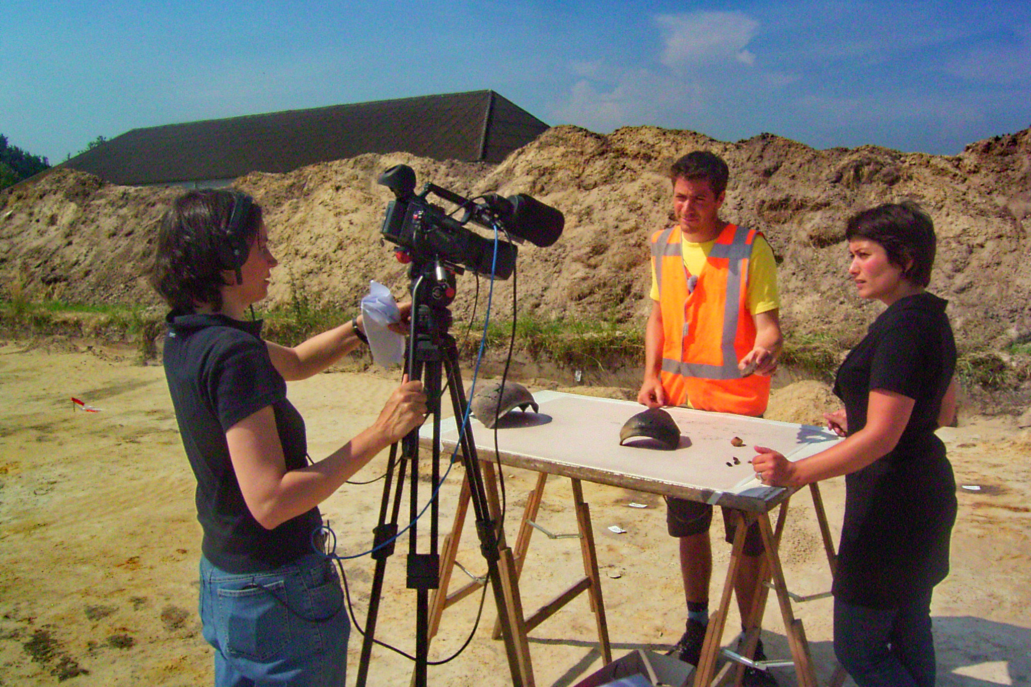 Opgraving Wieken Vinkenhoef - RTV Utrecht op bezoek